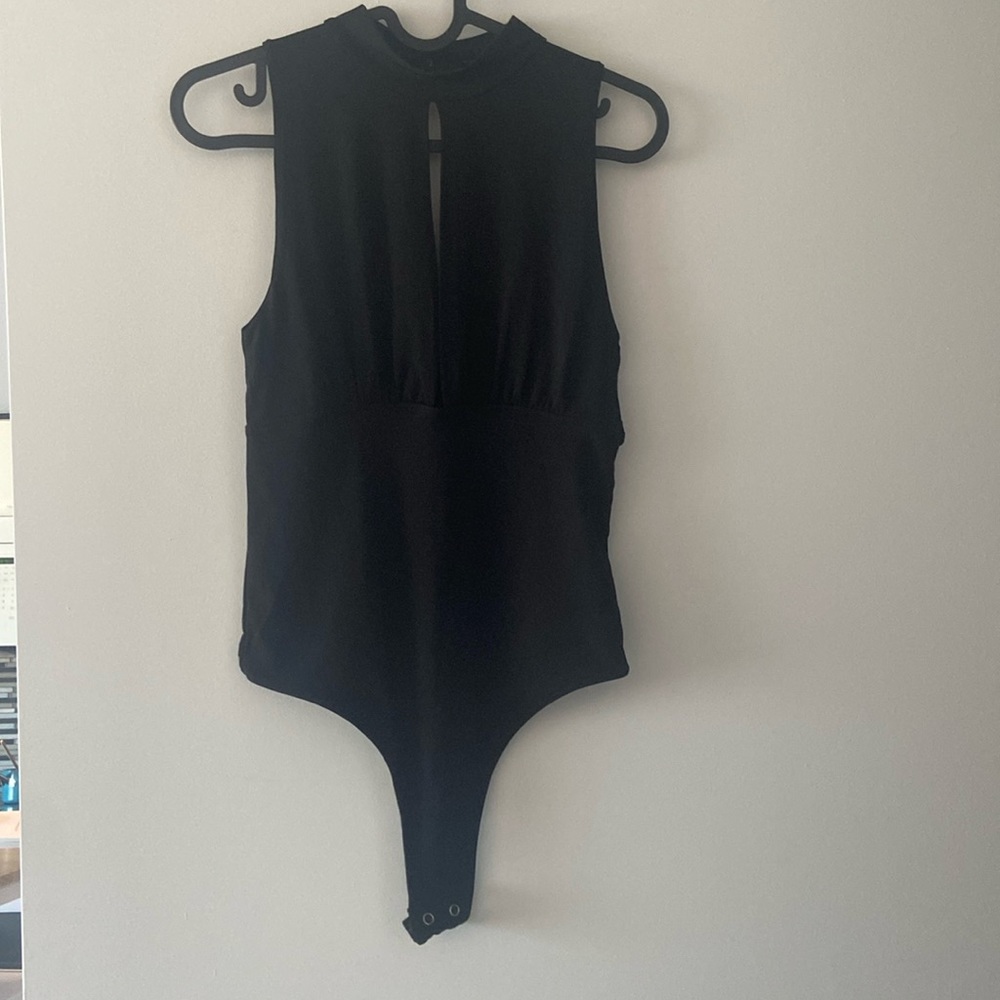 Cute black bodysuit!